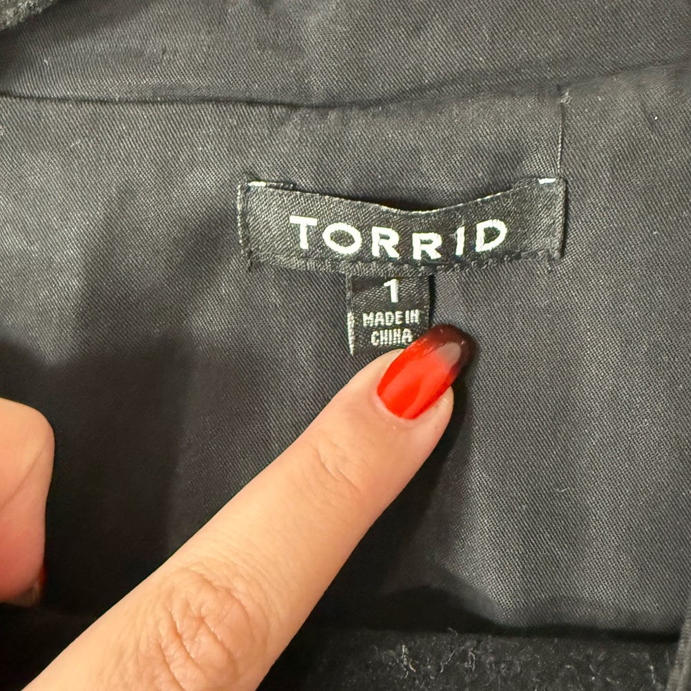 Torrid Black Long Sleeve Zip Up Peplum Moto Jacket Plus Size 1X - Picture 2 of 8